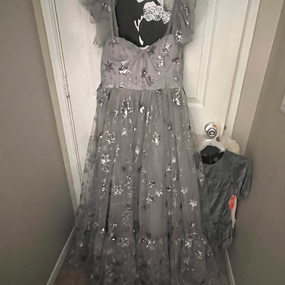 FancifulDollBoutique NWT sequin star celestial silver prom dress/gown - Picture 5 of 9